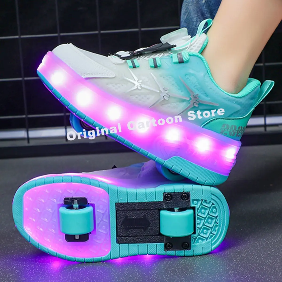 Kuromi Sports Skates Flashing Light Girls Gifts Hello Kitty Sanrio