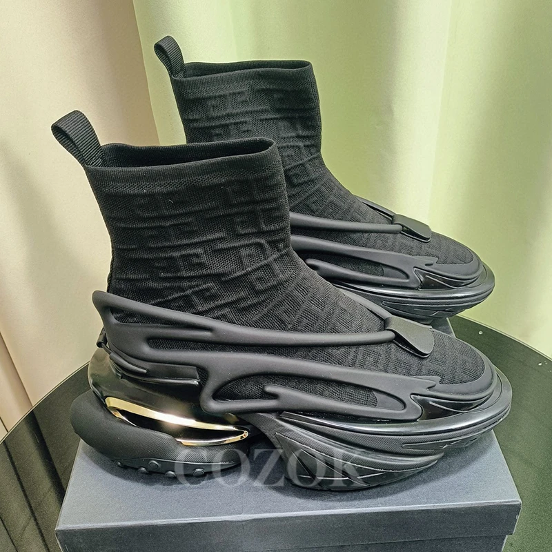 

Мужские полусапожки на платформе, Черные ботильоны на платформе, универсальная обувь, увеличивающая рост, весна 2024