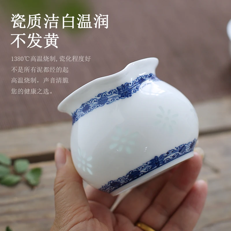 

Hand Painted Ceramic Fair Cup Large Tea Serving Pot Blue and White Flower Rice-Pattern Decorated Porcelain Jingdezhen Tea Pot