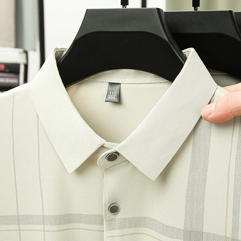 Polo da uomo casual con colletto a risvolto, a maniche corte, a quadri, traspirante, morbido, confortevole, ad asciugatura rapida, vestibilità slim, ideale per l'ufficio - immagine 5
