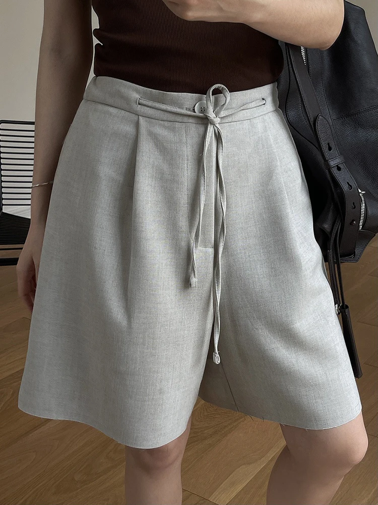 [LANMREM] Drawstring Design High Waist Shorts For Women Gray Straight Loose Office Lady Clothing 2024 Summer New 26D8790