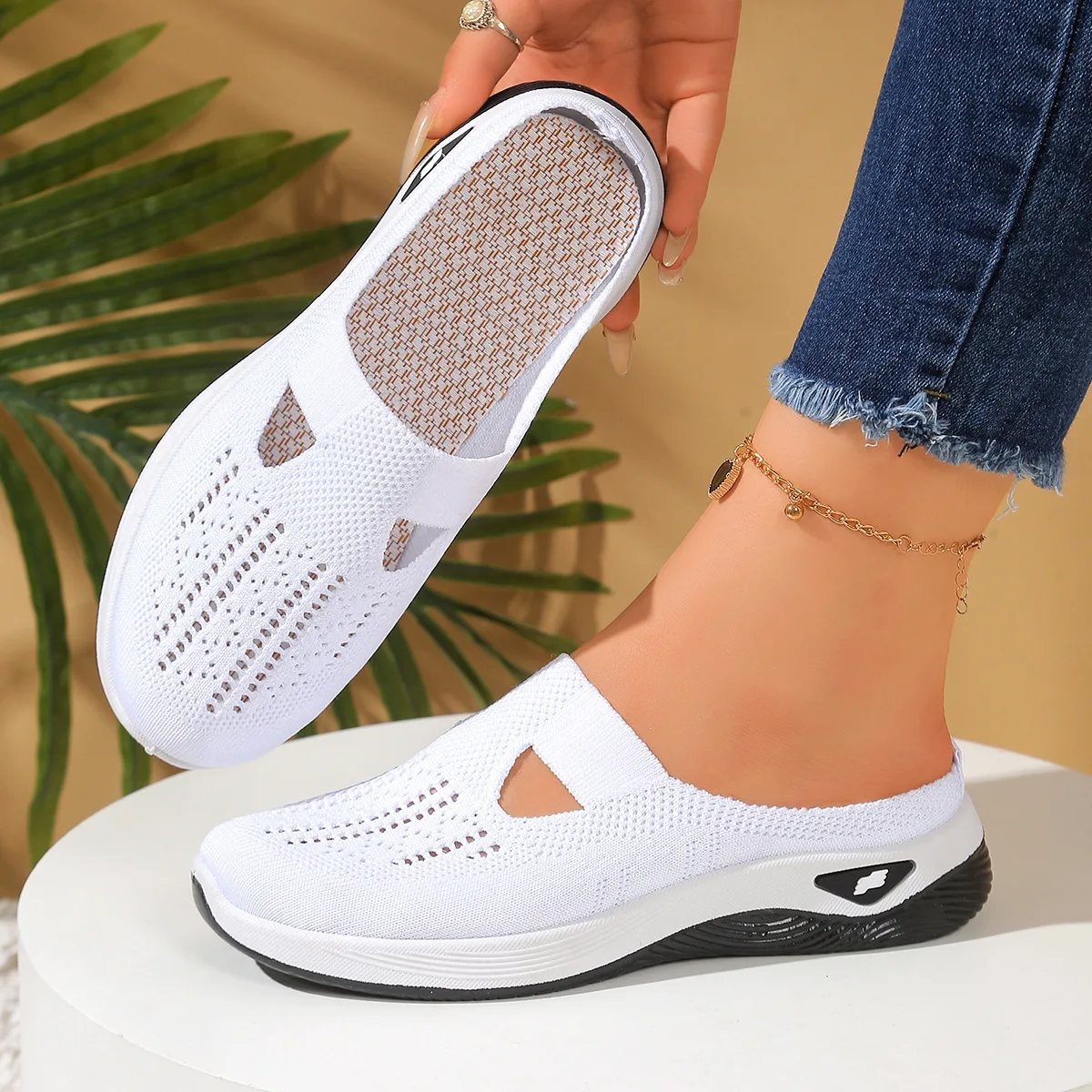 Women Shoes Breathable Half Slippers Fashion Soft Sole Summer Shoes Solid Color Flat Casual Shoes Outdoor Slip on Women Slippers 1