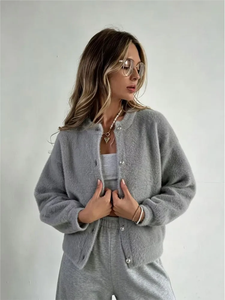 Chic Solid Color Knitted Cardigan
