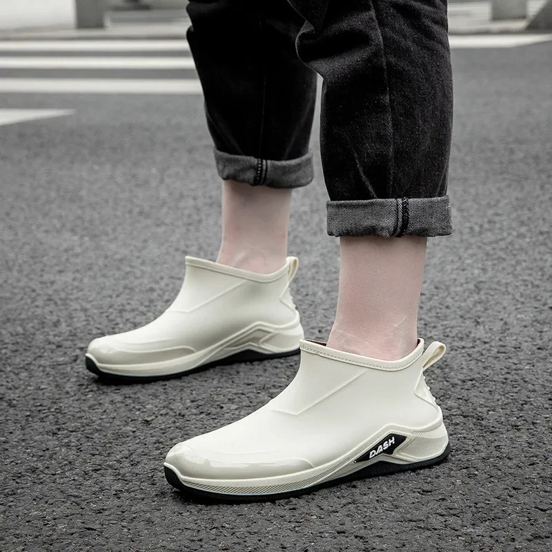 Popular Men's Rain Boots New Waterproof Low Top Rain Boots Lightweight and Non Slip Men's Shoe Versatile Casual Shoe