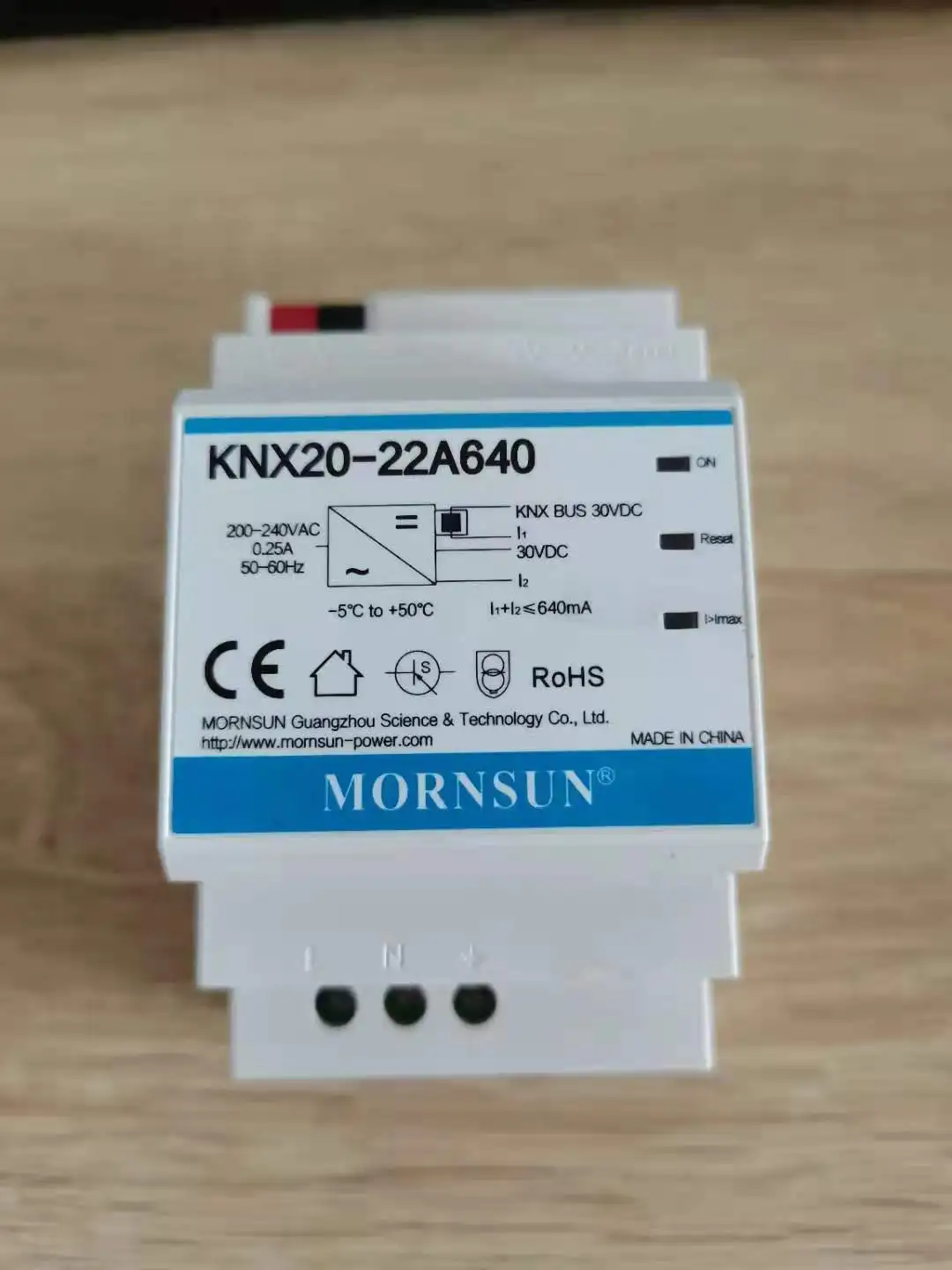 

KNX20-22A640 KNX Bus источник питания 19,2 Вт 30 в ма, изолированный 4 кВ