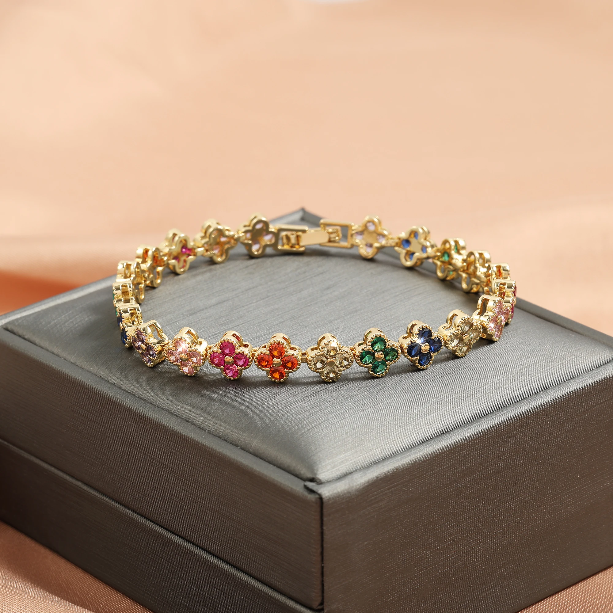 Bracciale Da Donna Di Gioielli Di Moda Bracciale Rigido In Oro Con Lucchetto In Pelle Alex Ani Motivo Floreale A Quattro Foglie Lettere In Acciaio Inossidabile Timbro Nuovo Stile Regalo Feste Da