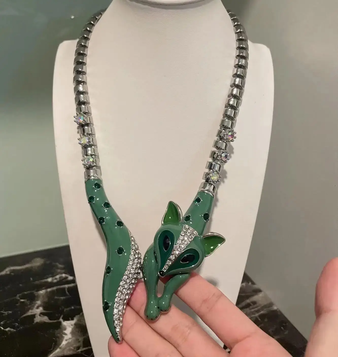 

New unique design necklace Fashion retro personality necklace