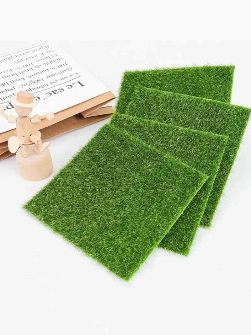 Description Picture 6 of itemArtificial Roll Grass Figure Synthetic Moss Simulation Turf Lawn Fake Faux Grass Roll Garden Outdoor Decoration Desk Accessories
