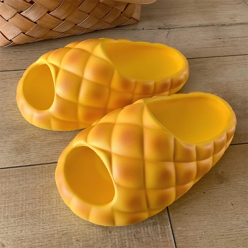 

Bread slippers Slides Soft Cartoon shoes for women Flip Flops summer sandals Beach Non Slip Home Men Male Ladies Female new 2024