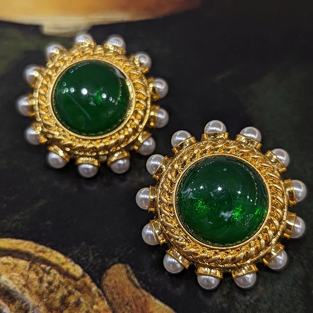 

French Retro Green Colored Glaze Elegant Mid-Ancient Palace Style Stud Earrings Mid-Ancient Delicate Earrings