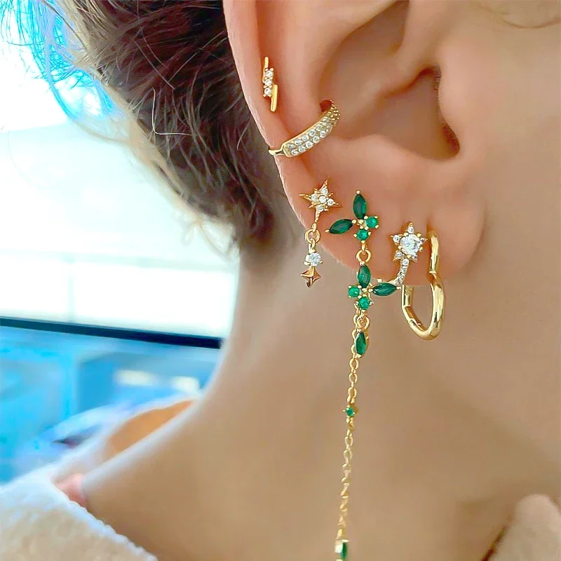 우아함과 화려함이 어우러진 925 스털링 실버 하트 후프 이어링