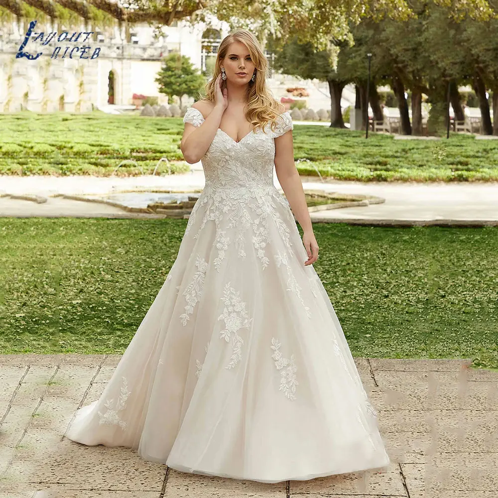 

LAYOUT NICEB Lace Applique Wedding Dresses 2024 V-Neck Off Shoulder Bride Gowns Plus Size A-Line Short Sleeves свадебное платье