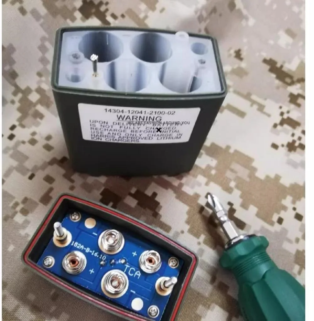 Outdoors-152A 8.4V lithium battery box excluding lithium batteries