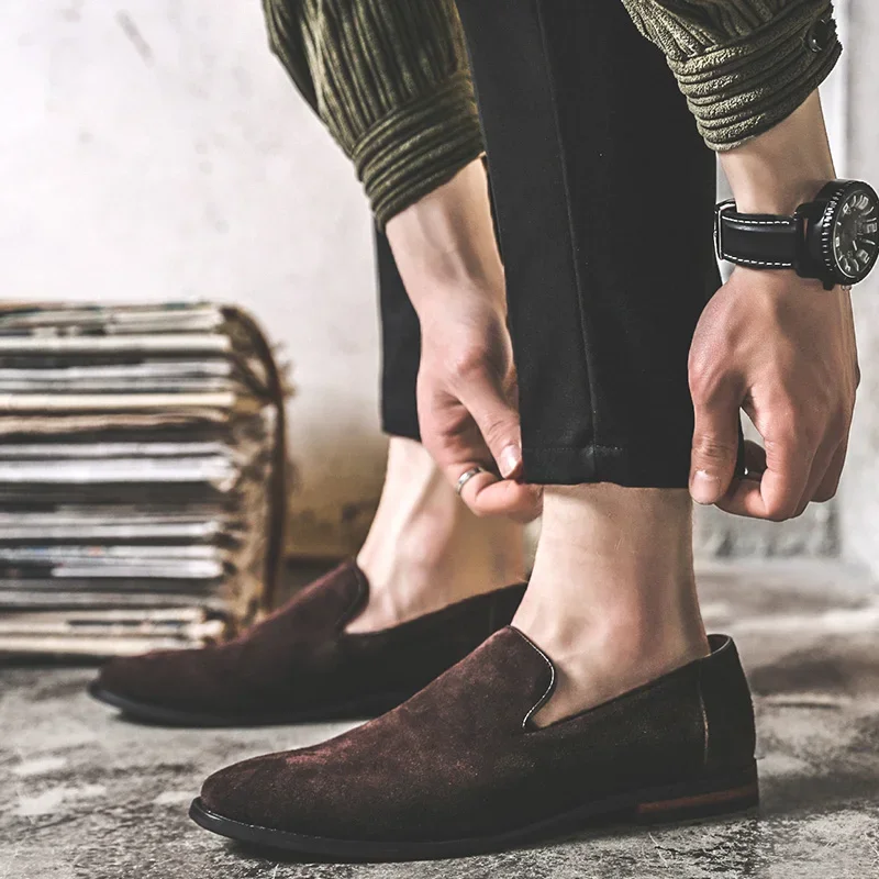 

Black Men Brand Fashion Soft Moccasins Men Flats Driving Shoes slip on Men Loafers Lightweight High Quality Male Shoes men flats