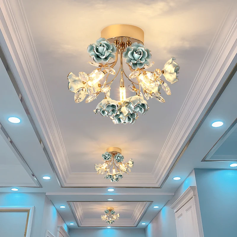 ピンクの青とピンクのクリスタルシャンデリア,フラウンス,結婚式の