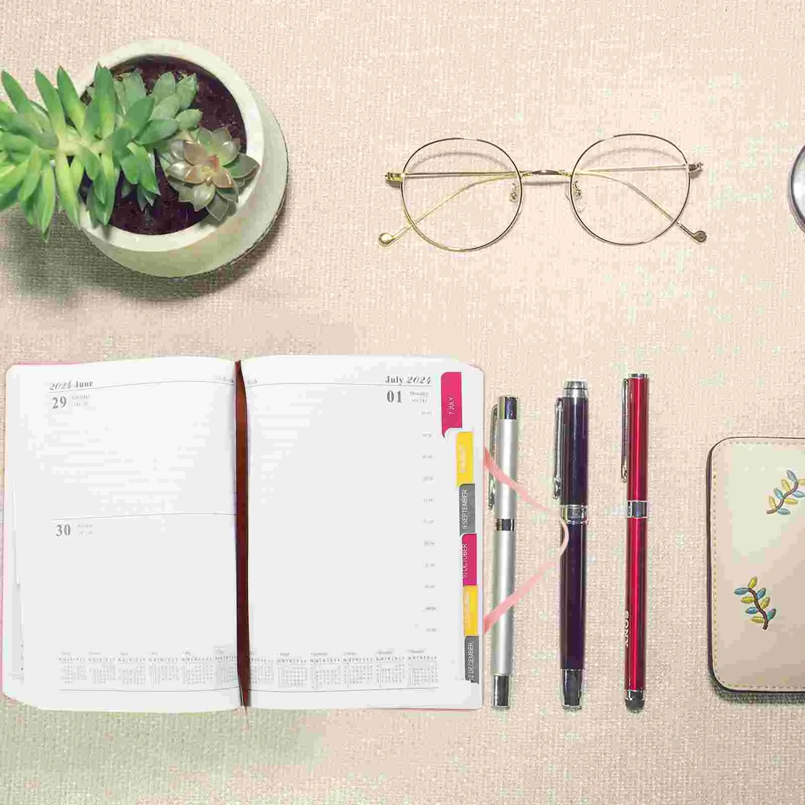 Agenda Book Yearly Notebook Monthly Planner Schedule Notepad Portable Paper Schedule Delicate Daily Planning Notebook