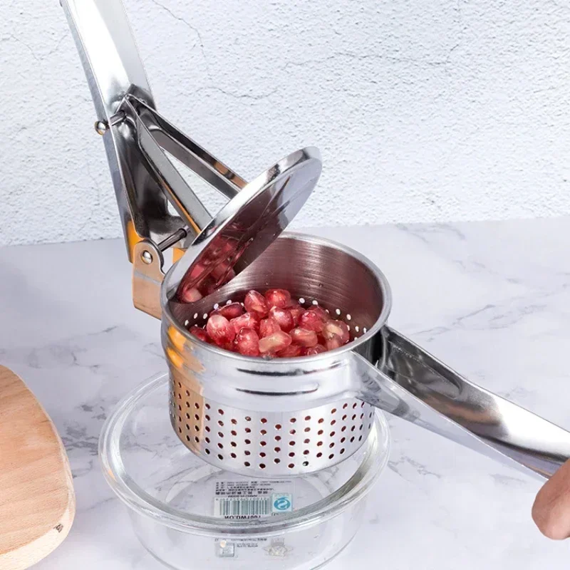 Masher Ricer Press Mashed Potatoes Stainless Steel Crushing Puree Fruit Vegetable SqueezerJuicer Press Maker Kitchen Tools Garlic Masher Potato Masher