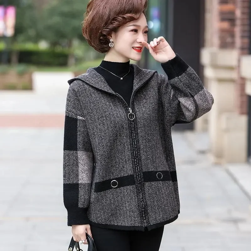 

2024 New Mom's Spring and Autumn Fashion Top Middle Aged Women's Cardigan Wearing 40 Year Old 50 Double Sided Fleece Hooded Coat