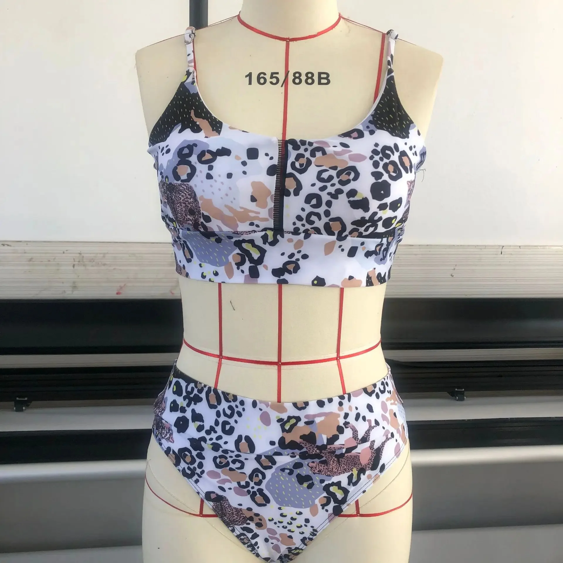 Sexy Printed High-Waist Two-Piece Ladies Swimsuit Bikini Swimwear Trendy Beachwear Female Model for Reference Only