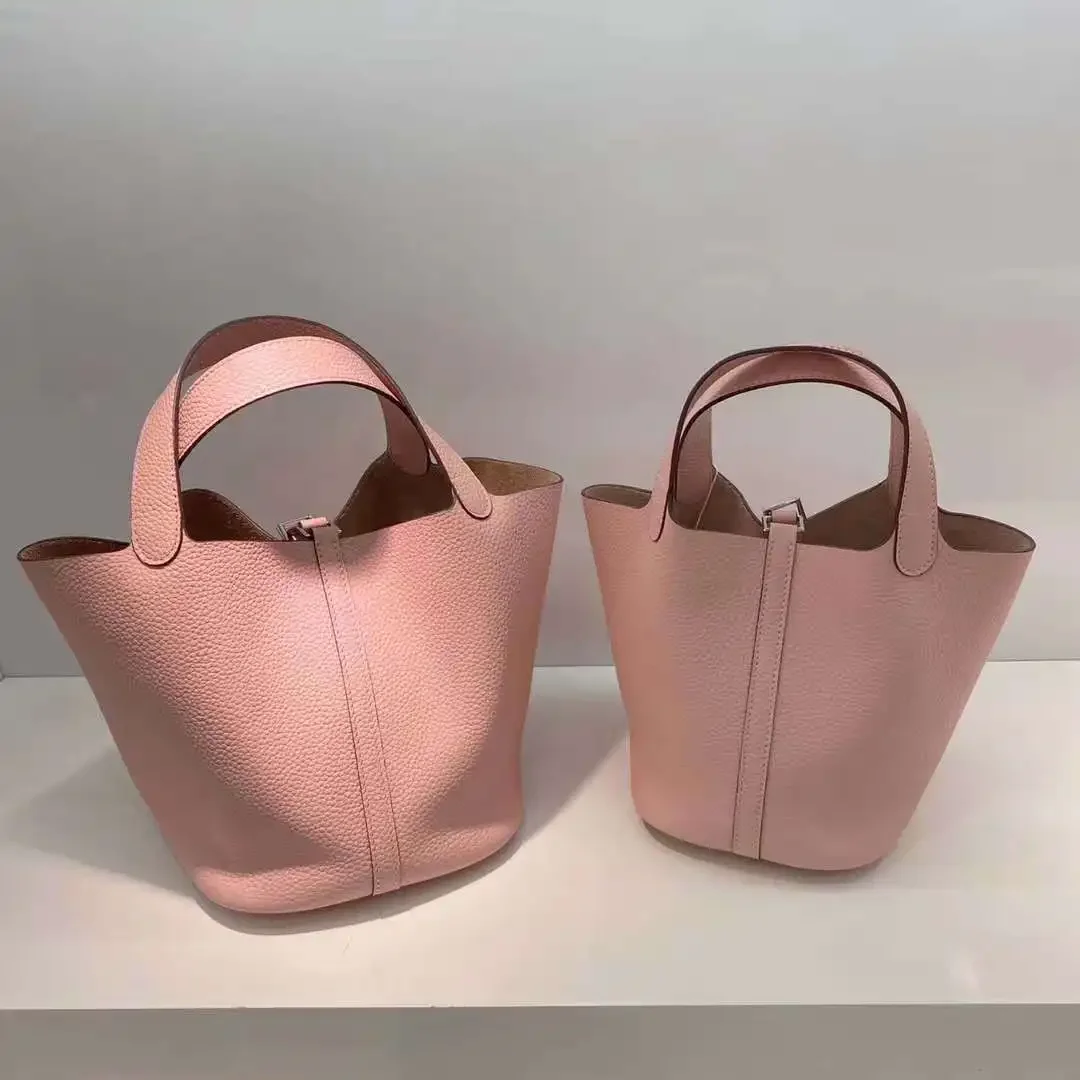 حقيبة يد عصرية من جلد البقر الناعم مع شكل دلو جديد...