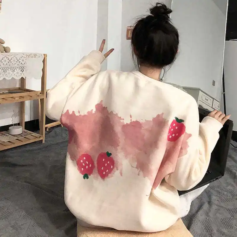 2023 New Autumn and Winter Cute and Sweet Niche Tie Dyed Strawberry Print Round Neck Loose Casual Oversized Women's Pullover