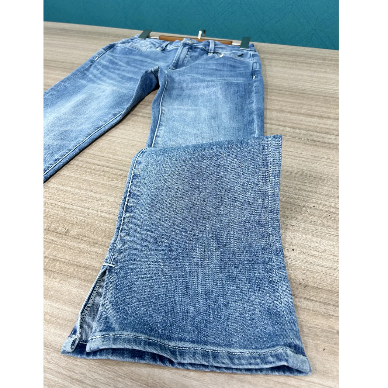 A 2024 Early Spring New FD Same Light Blue High Waist Micro Flared Feet Opening Slim Fit Denim Women's Pants FD389 4