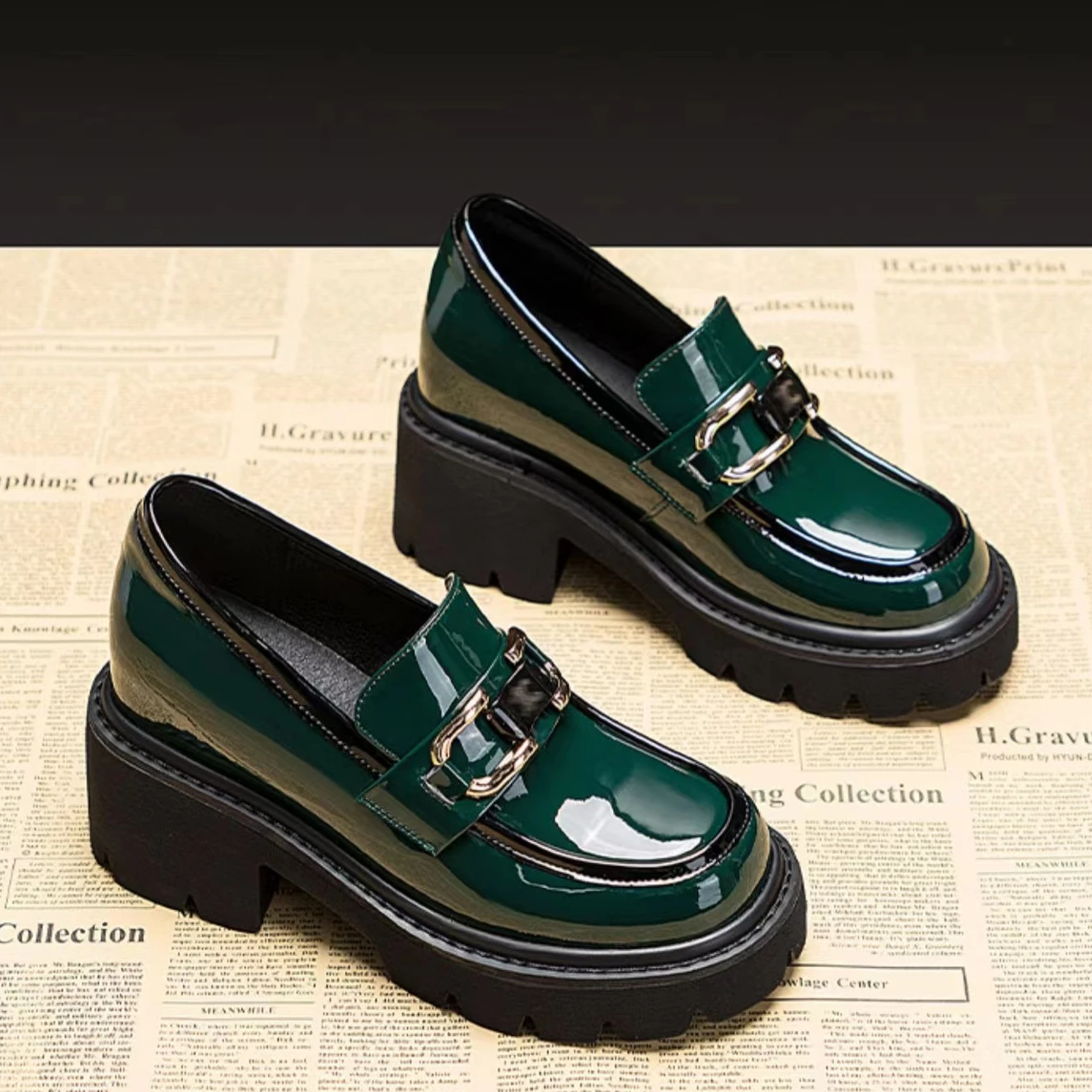 New Spring and Autumn Fashion British Style Women's Thick Soled High Heels Metal Decorative Single Shoes 2