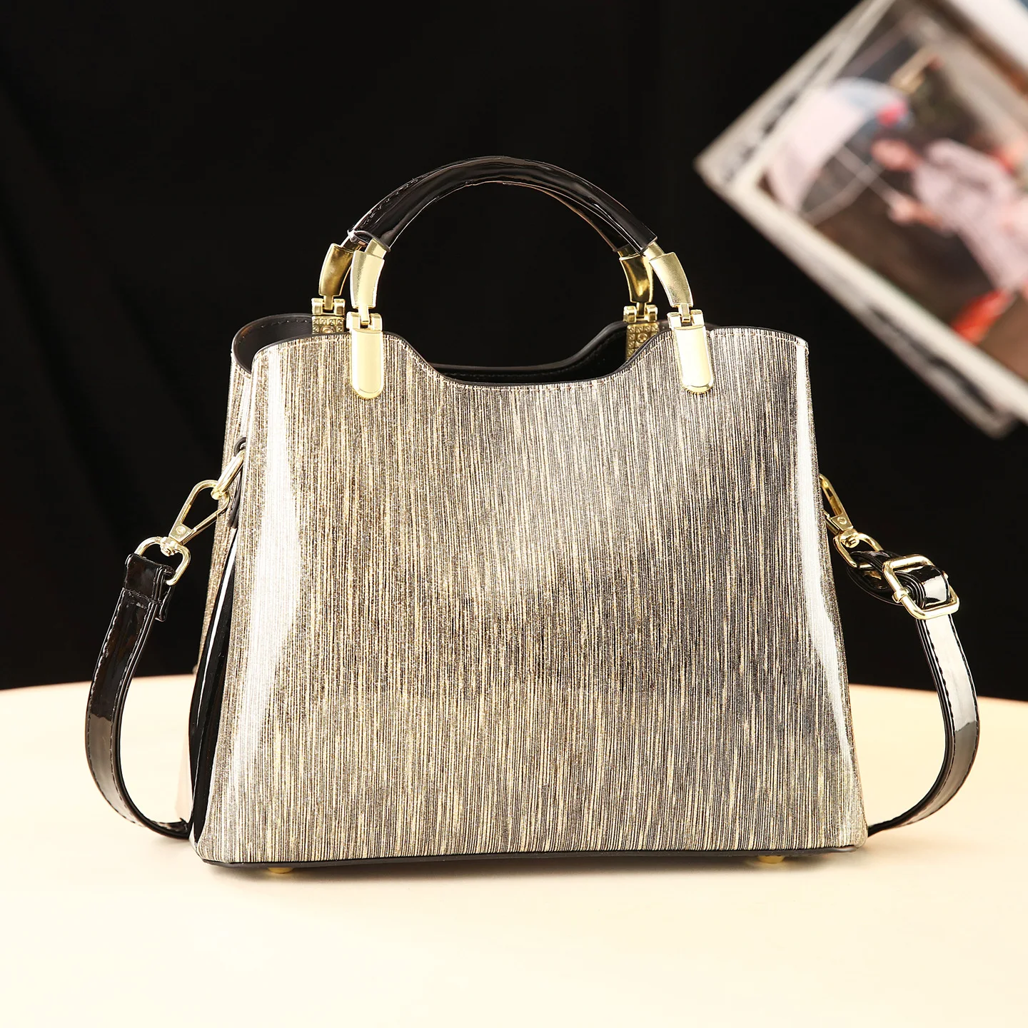 Classic Women's Fashion Shoulder Bag Material