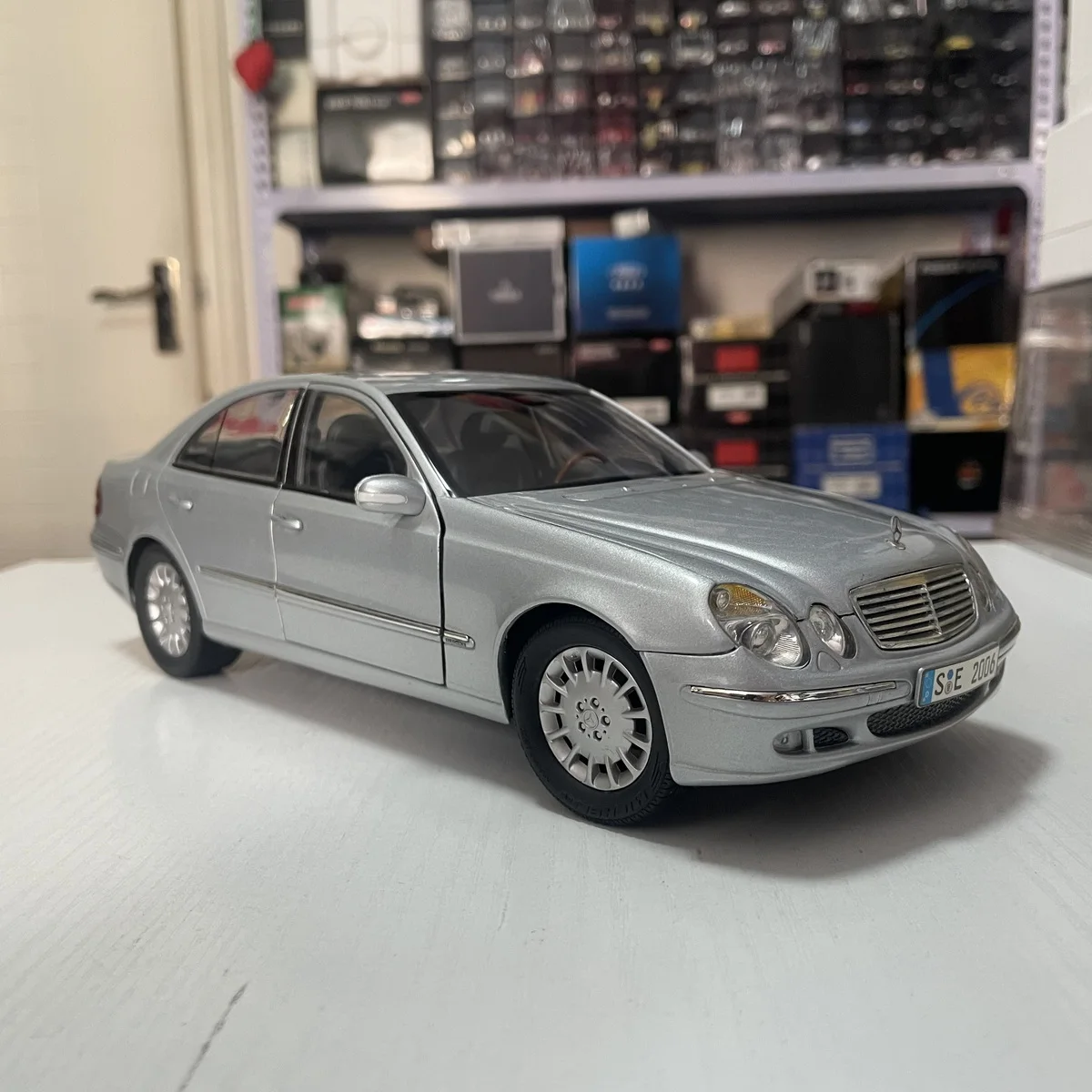 京商 1/18 Mercedes-Benz E-Class Diecast 1:18 模型車 Kyosho Mercedes Benz E Class S211