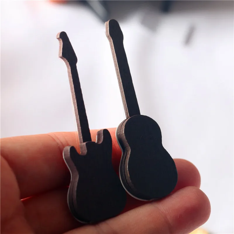 Dollhouse Miniature Guitar Model Toy Instrument Home Decoration Wood Craft Kids Gifts miniature figurines miniature ornament miniature duck figurines