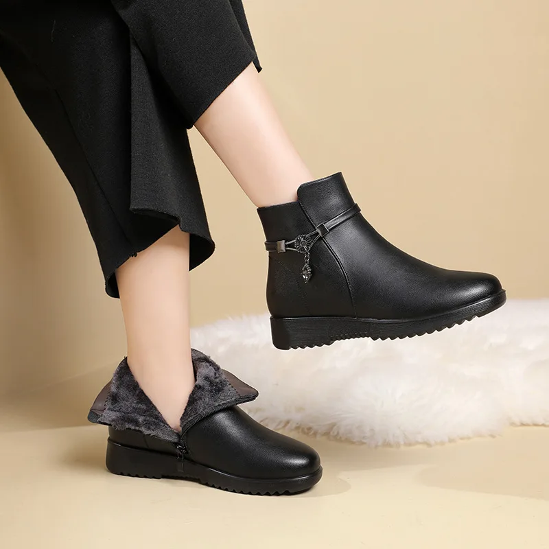 Winter Women's Leather Plush Wedge Flat Ankle Boots Female Outdoor Keep Warm Soft Snow Boots Mother Waterproof Non-slip Booties