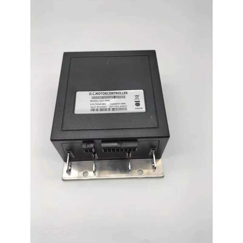 

Контроллер электрической машины для подметания пола вилочного погрузчика 1227-2102/1227-3402 Главный модуль управления компьютерной версией