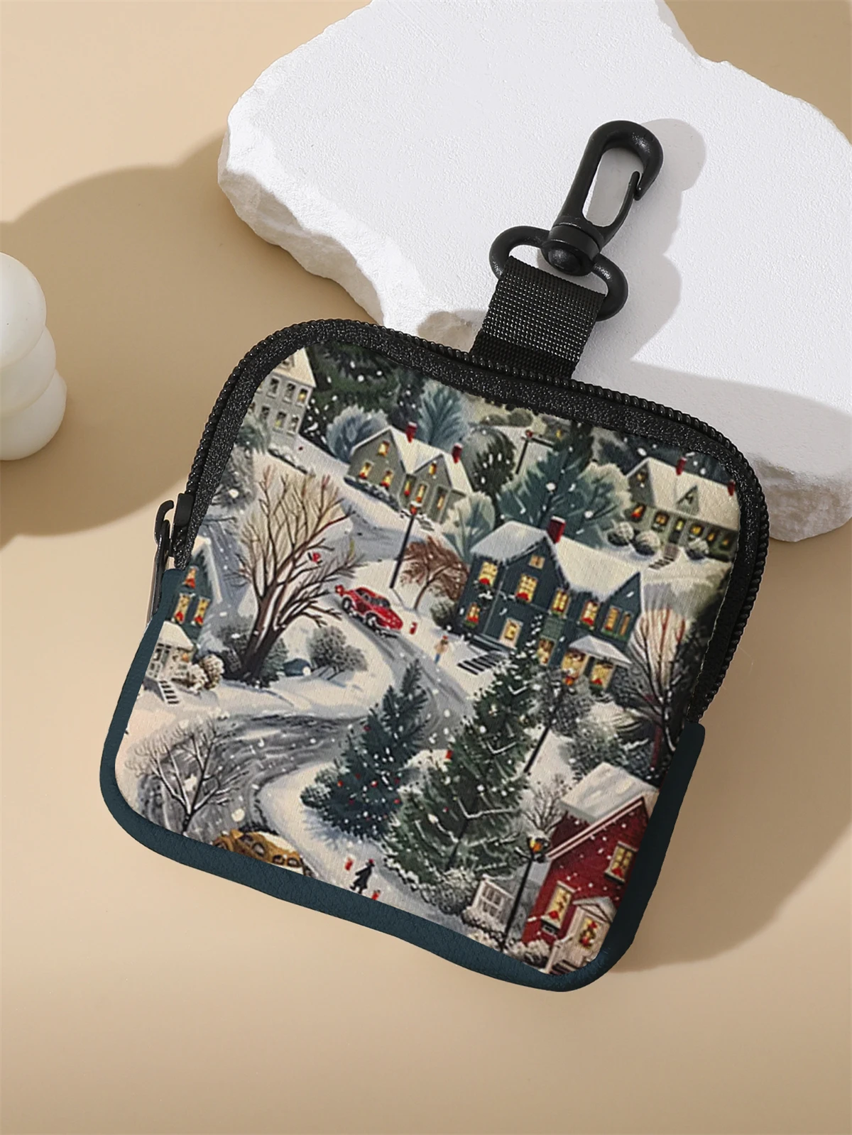 Large capacity coin wallets, digital printed coin wallets, and storage bags are ideal choices for gifts