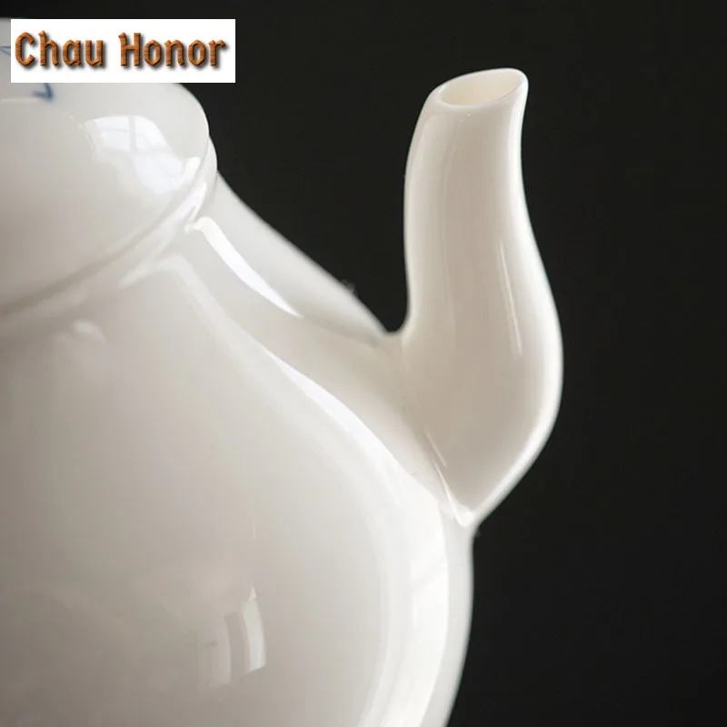 170ml Hand-painted Plum Blossom Ceramic Tea Pot White Porcelain Tea Maker Teapot With Strainers Hole Kung Fu Teaware Ceremony