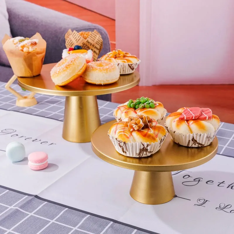 デザートテーブルディスプレイセット、ゴールドカップケーキスタンド、デザートスタンド、3段サービングトレイ、カップケーキティアスタンド  ケーキディスプレイスタンド 金属 樹脂プレート カップケーキスタンド 2段3段 ケーキ陳列台 デザート展示台 お菓子皿 長持ち 皿 ... Ｙｏｔｉｊａｙ 3段カップケーキスタンド カップケーキホルダー 段付きサービングトレイ デザートディスプレイ 誕生日用