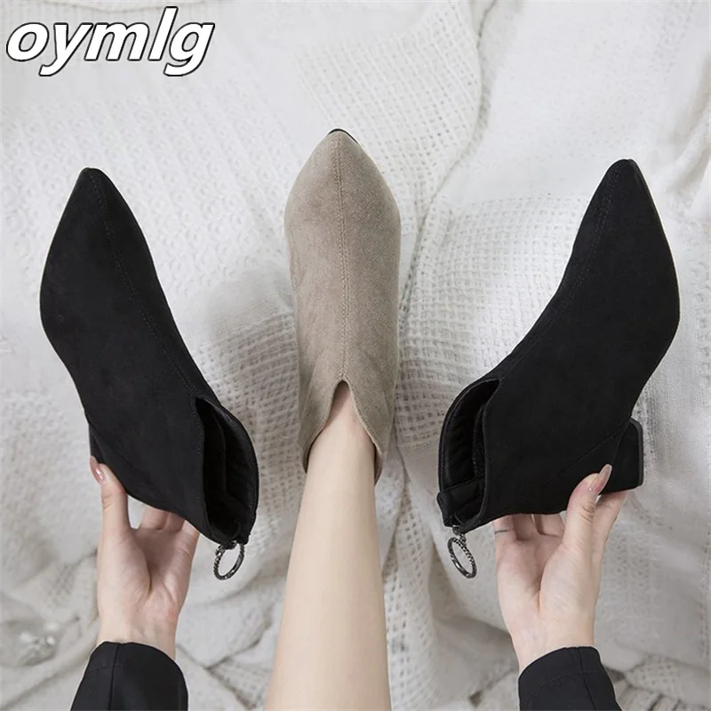 V-neck short boots for women in autumn and winter 2023, new suede pointed thick heels fashion boots, back zippered bare boots