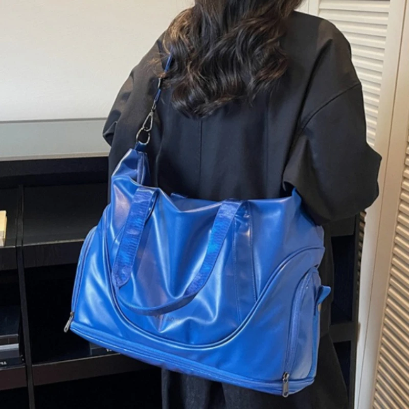 Damentasche Aus Weichem Leder In Kleinblau Für Sport Und Reise_voghion.com