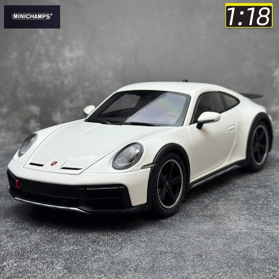 minichamps Diecast model 1:18 scale New 911 DAKAR -2022 911