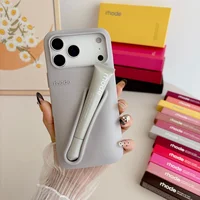 Coque iPhone Rhode™ avec emplacement Brillant à Lèvres - Berry