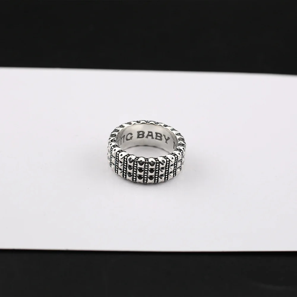 

New European and American Four Cornered Diamond Men's and Women's Rings