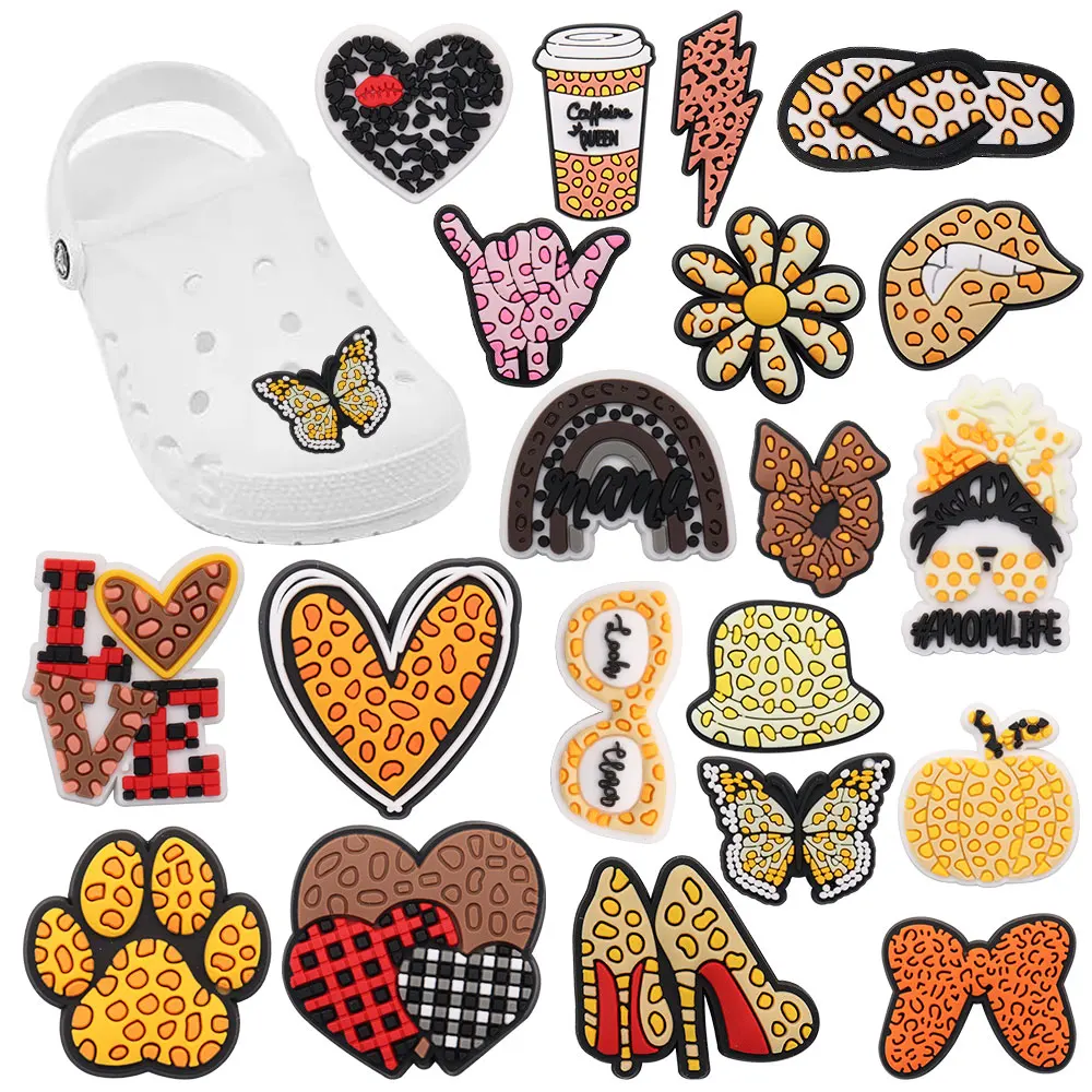 

Mix 50Pcs PVC Croc Charms Hands Flowers Coffee Lightning Lips Hearts Rainbow Garden Shoes Button Decoration Buckle DIY Wristband