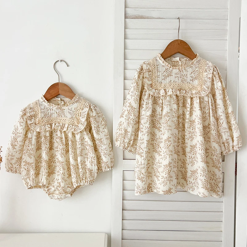 New Sisters Dress Infant Baby Girls Lace Collar Dress Rompers Kids Girls Vintage Flowers Princess Dress Family Clothes Rompers 3