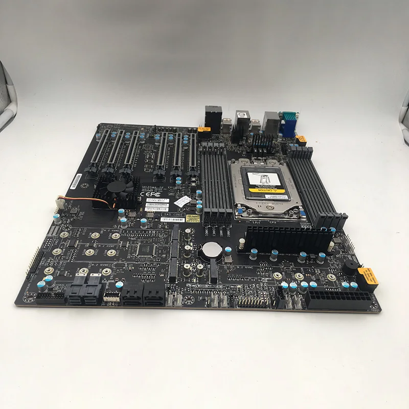 Carte M&egrave;re Gigabyte Pro WRX80 Workstation MC62-G40 MC62-G40 (rev. 1.0