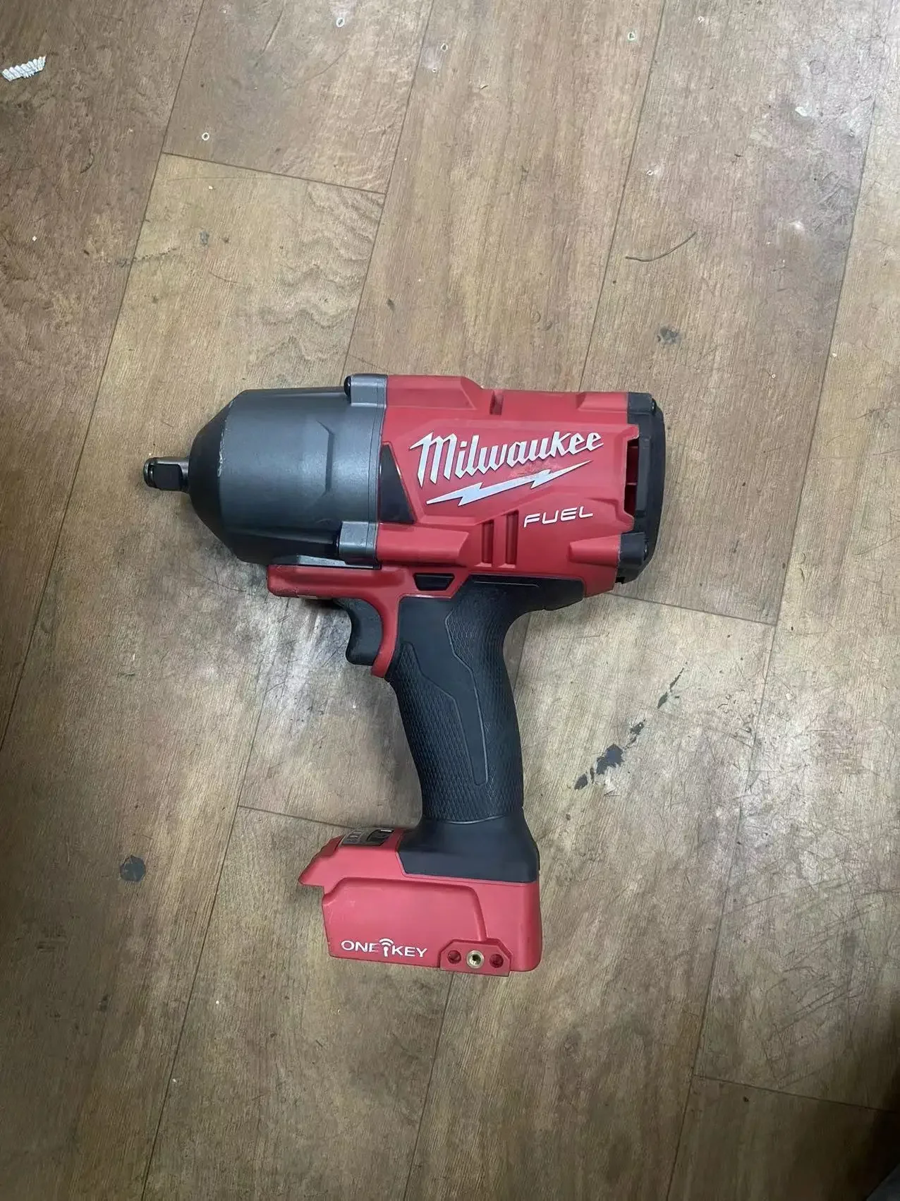 

Ударный гаечный ключ Milwaukee Tool 2863-20 M18, 1/2 дюйма, б/у, только для инструментов