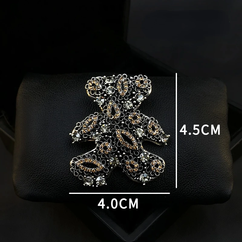 High-end Vintage Bear Cartoon Brooch for Women Suit Exquisite Luxury Brooch Personality Rhinestone Jewelry Accessories Pin Gifts