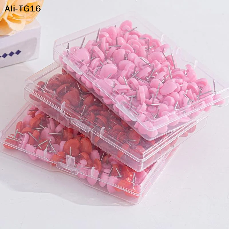 【A1y】50/100Pcs 2026 하트 모양 플라스틱 품질 코르크 보드 안전 컬러 압정 푸시핀 사무실 학교 액세서리 용품