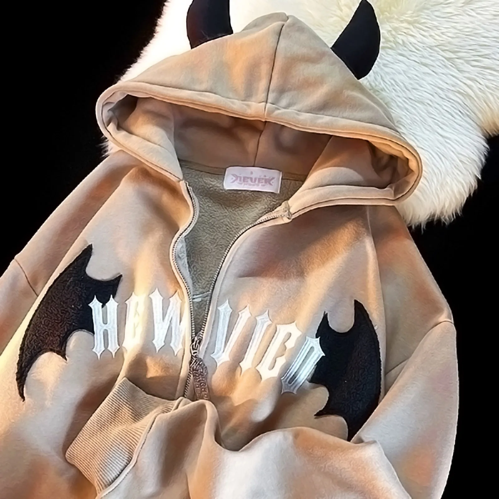 

Embroidery Zip Up Hoodie Women Letter Bat Wings Hooded Jumpers Jacket Harajuku Oversize Sweatshirt Kpop Techwear Sweater Grunge