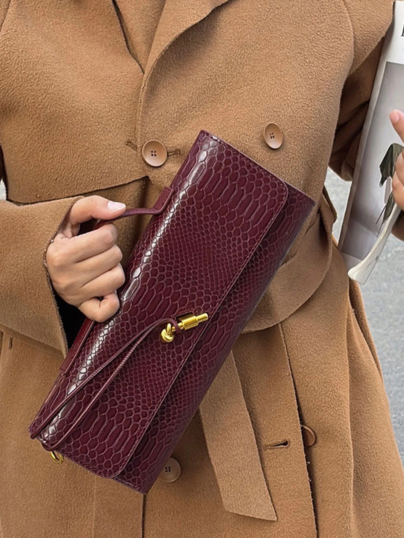 حقيبة يد بورجوندي فاخرة، بتصميم عصري مستوحى من الم...