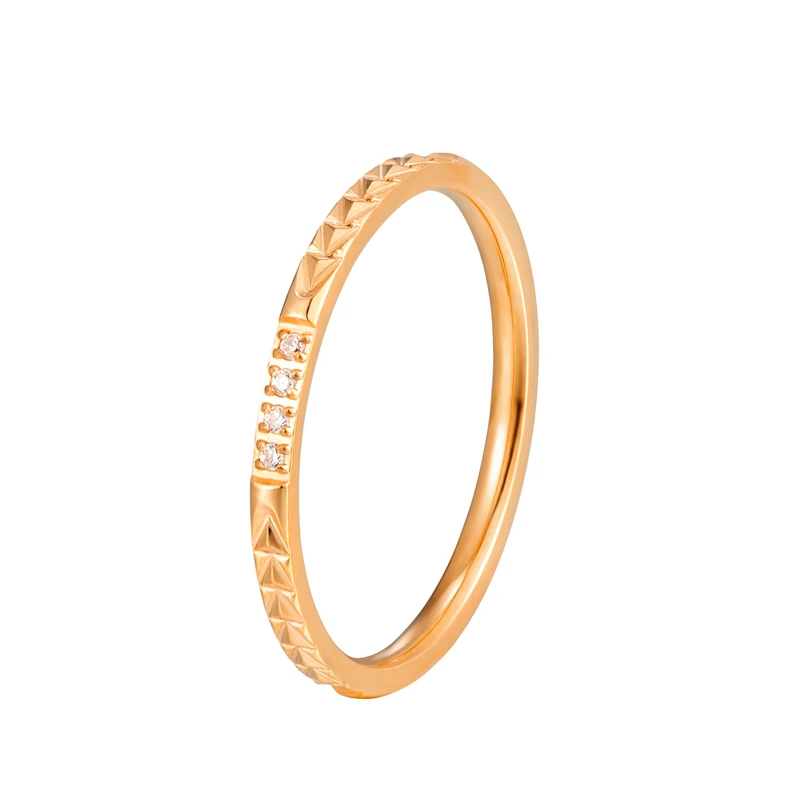 Anillo de circonita cúbica con forma de flecha delicada en el medio para mujer, joyería de marca de acero inoxidable, anillo de patas de gallo, CNC 4