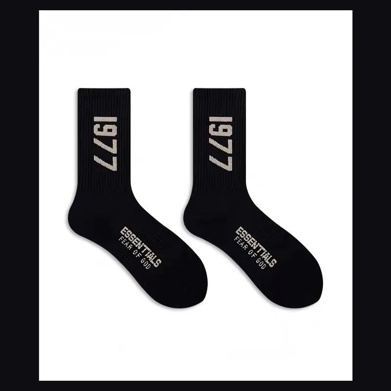 Men's and Women's Midtube Digital Sports Pure Cotton Socks Comfortable Stylish Breathable